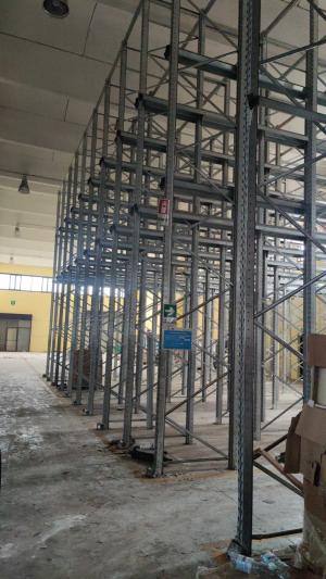 SCAFFALATURA INDUSTRIALE MODELLO DRIVE-IN POSTI PALLET 1500 (Liquidazione Privata)